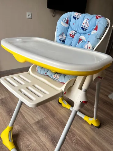В связи с переездом продаю детский стул для кормления Chicco Polly