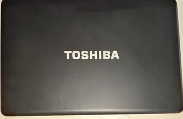 Toshiba satelite C660-11Q radi sve osim tastature ude bez punjača ima