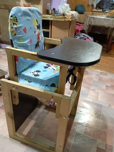 Продаю стульчик для кормления