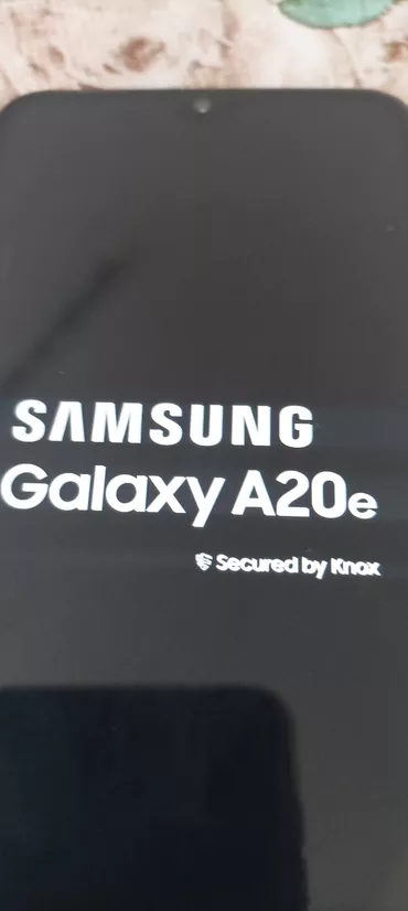 Samsung A20, 128 GB, bоја - Crna, Dual SIM