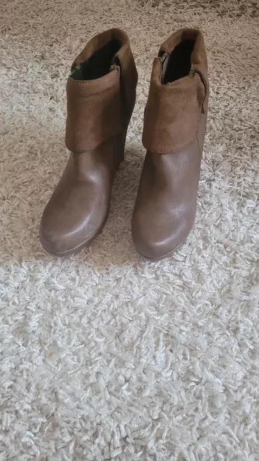 Boots, 40