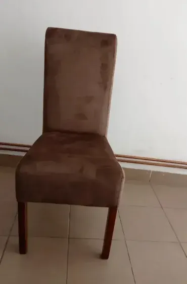 Trpezarijska stolica od punog drveta 🪑 Dodajte toplinu i eleganciju