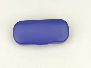 Używane, ale w idealnym stanie, niebieskie etui na okulary marki