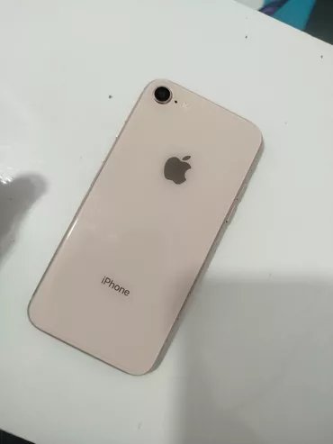 IPhone 8, 64 GB, Matte Gold, Barmaq izi