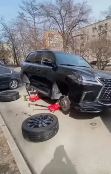 Мобильный шиномонтаж, вулканизация на выезд, ремонт и замена шин на