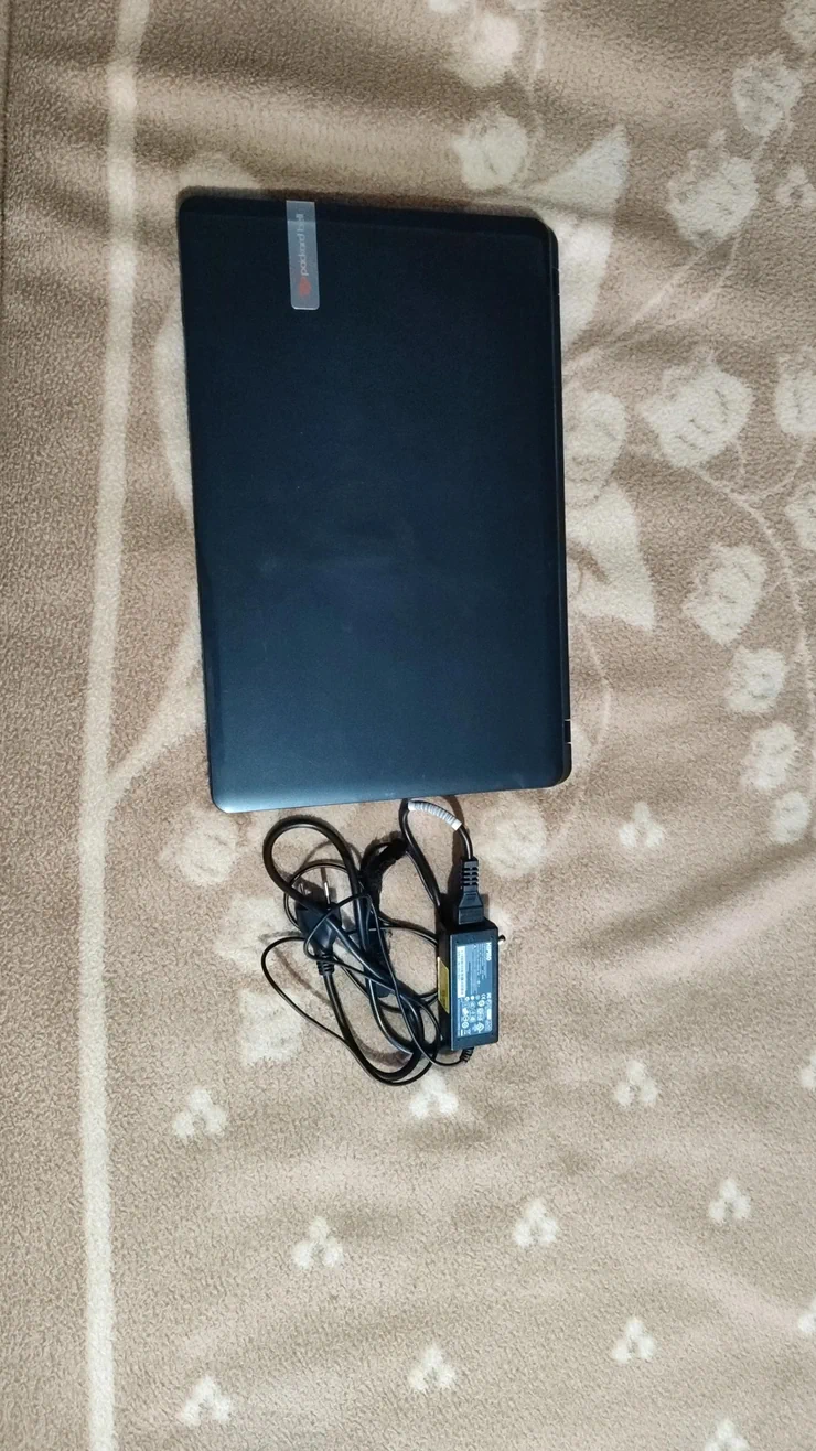 Intel Core i5, 8 GB OZU, 15.6 "