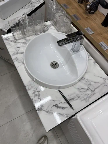Раковина для ванной, Накладной способ установки, Круглая форма, Материал: Керамика
