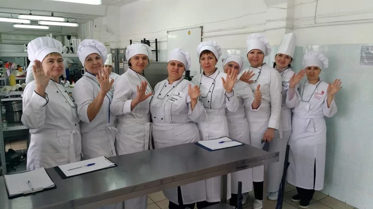 В пищевое производство требуются фасовщики, мастер цеха и работники
