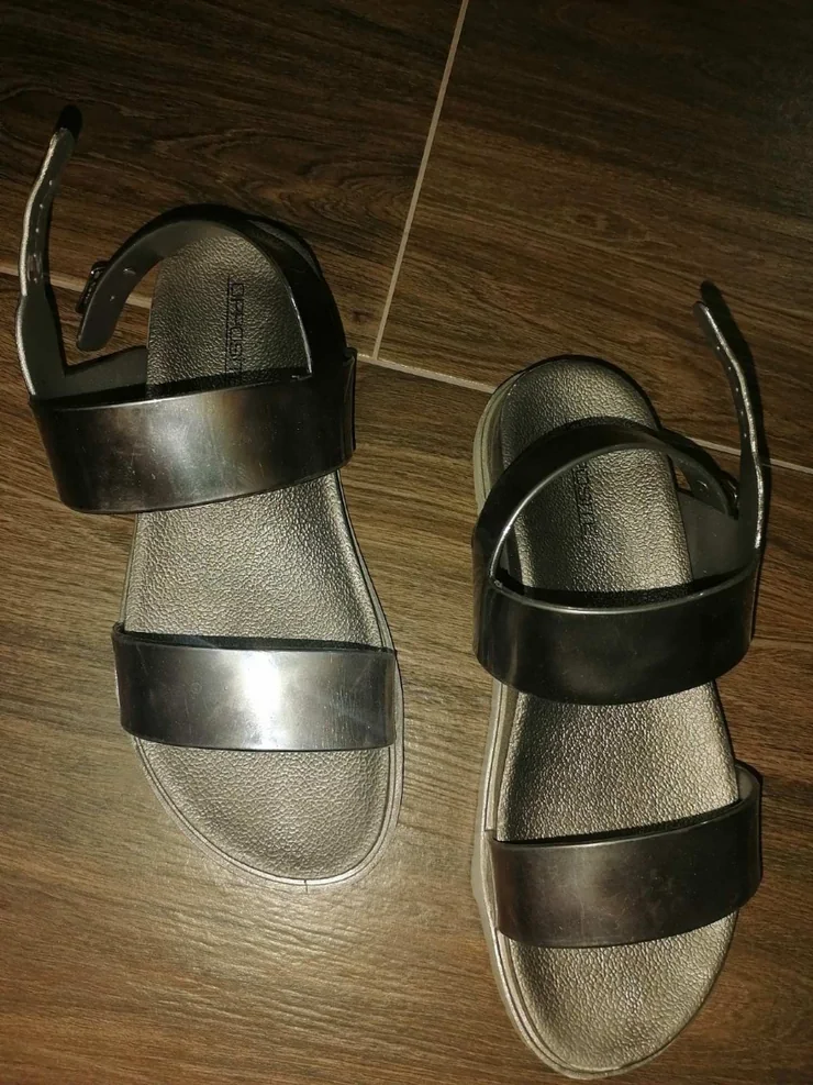 Sandals, Opposite, 38