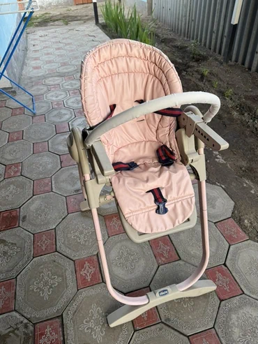 Тамактандыруучу отургуч, Колдонулган, Chicco, Пластик, Отургучтун башка түрү, түсү - Саргыч боз, Өзү алып кетүү, Акылуу жеткирүү