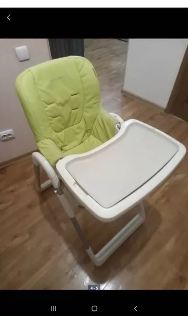 Продам детское кресло для кормления, фирма "Bebe confort Kaleo green