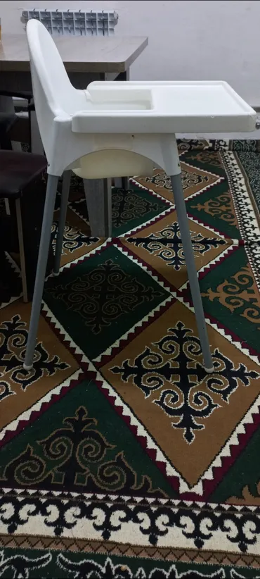 Тамактандыруучу отургуч, Колдонулган, Ikea, Пластик, Трансформер, түсү - Ак, Өзү алып кетүү