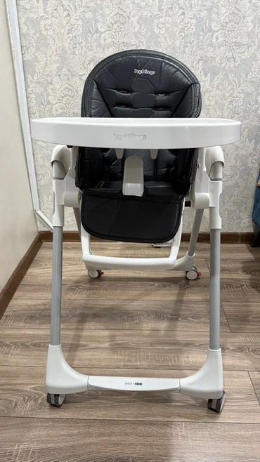 Тамактандыруучу отургуч, Peg perego, Пластик, Трансформер, түсү - Кара