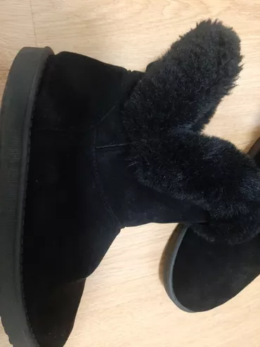 Ugg mini boots, color - Black, 36