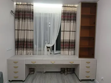 Тапшырыкка эмерек, Ашкана, Ашкана гарнитурасы, Үстөл, Үстөл үстү