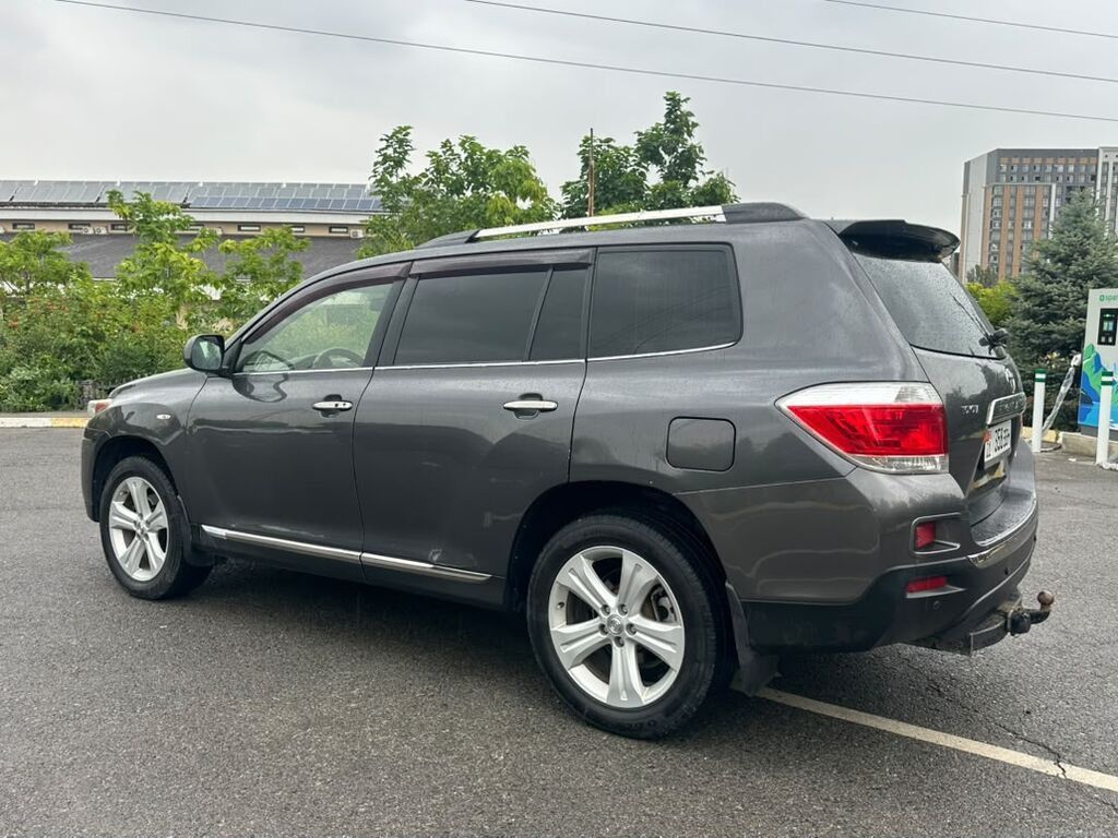 Toyota Highlander: 2012 г., 3.5 л, Автомат, Бензин, Кроссовер: фото 8