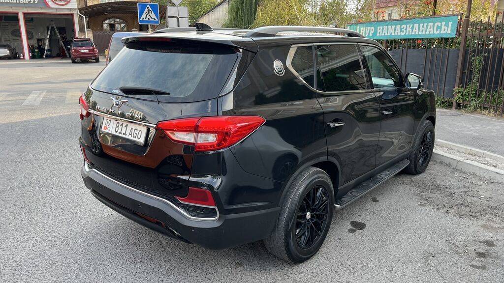 Ssangyong Rexton: 2018 г., 2.2 л, Автомат, Дизель, Внедорожник: фото 3