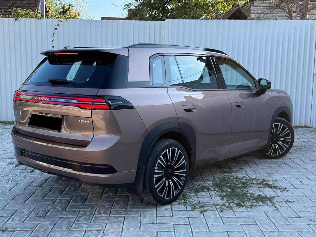 AION Y Plus / AION V, электрокроссовер. Стильный современный SUV с: фото 3