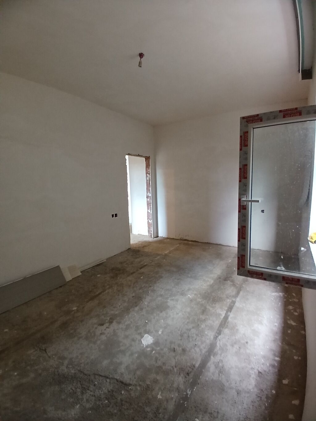 4 otaqlı, 170 kv. m, Yeni təmirli