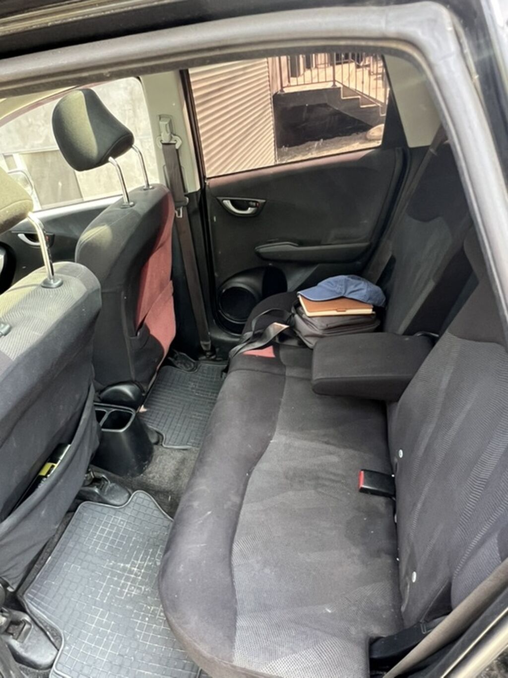 Honda Fit: 2009 г., Механика, Бензин, Хэтчбэк: фото 8