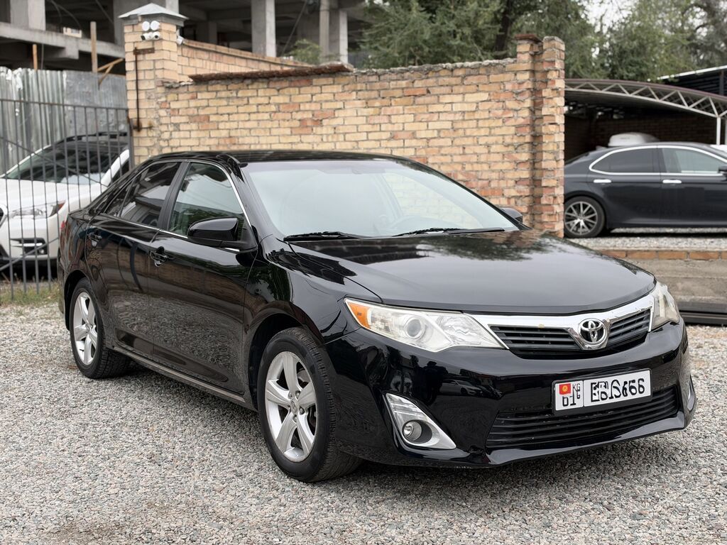 Toyota Camry: 2012 г., 2.5 л, Автомат, Бензин, Седан: фото 3
