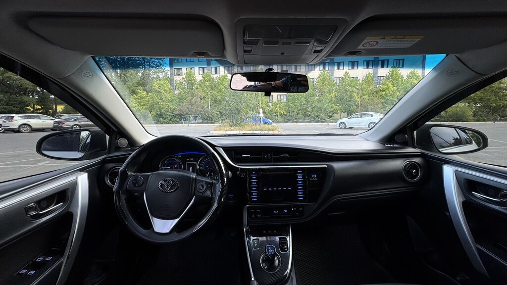 Toyota Corolla: 2019 г., 1.8 л, Гибрид: фото 5