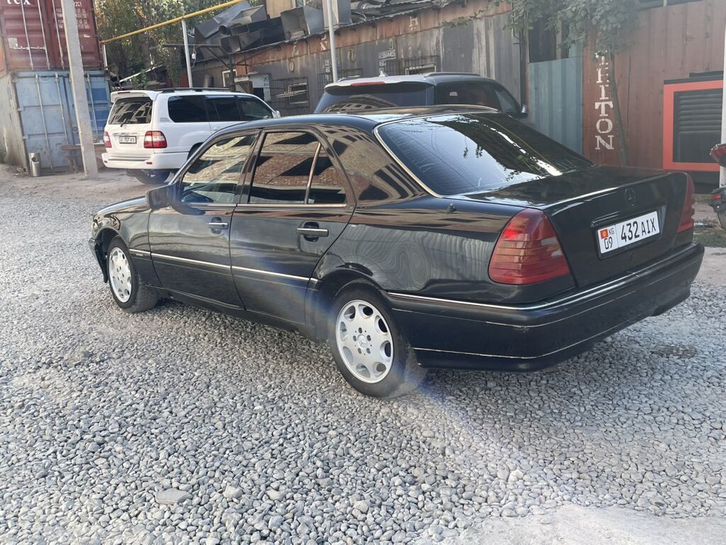 Mercedes-Benz C-Class: 1995 г., 2 л, Механика, Бензин, Седан: фото 6