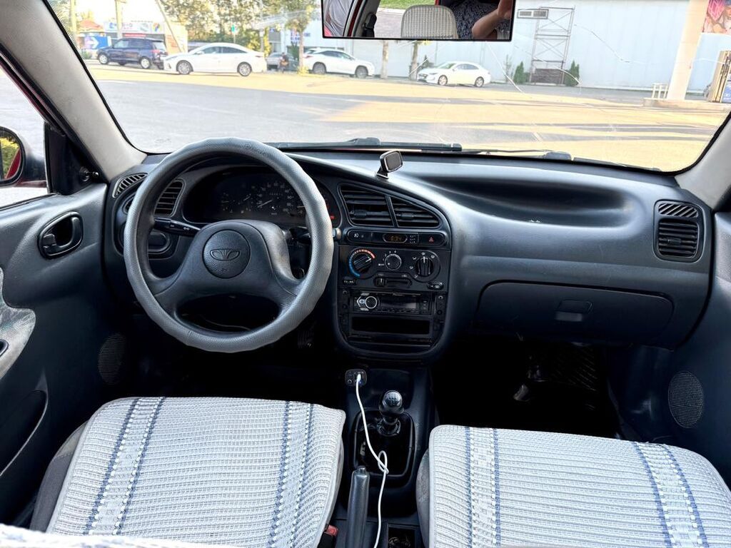 Daewoo Lanos: 1998 г., 1.5 л, Механика, Бензин, Хэтчбэк: фото 5