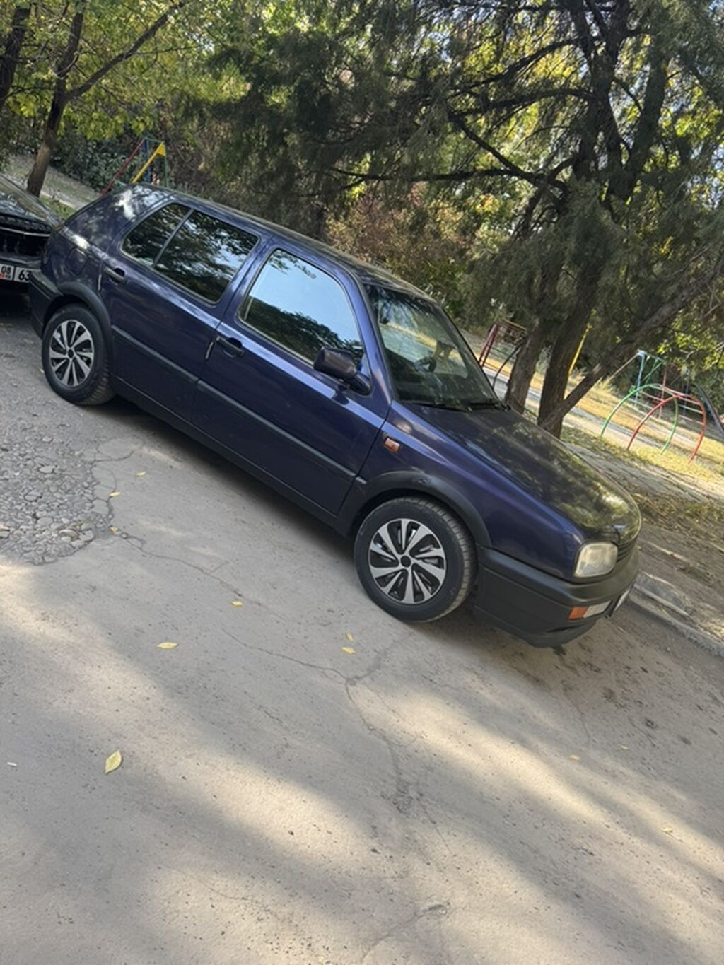 Volkswagen Golf: 1994 г., 1.6 л, Механика, Бензин, Хэтчбэк: фото 6
