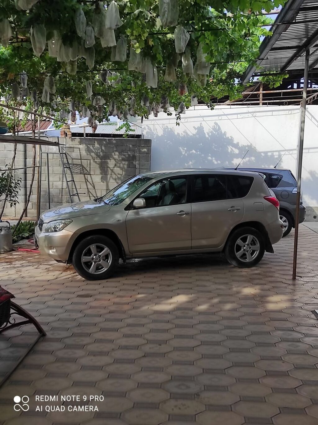 Toyota RAV4: 2006 г., 2 л, Автомат, Бензин, Кроссовер: фото 4