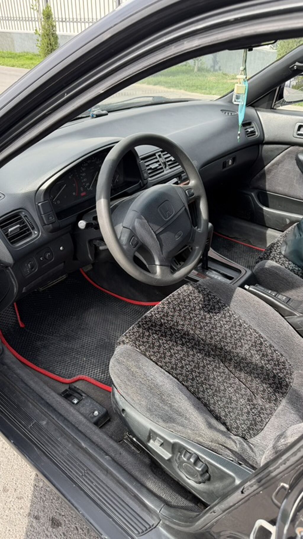 Honda Accord: 1994 г., Седан: фото 6