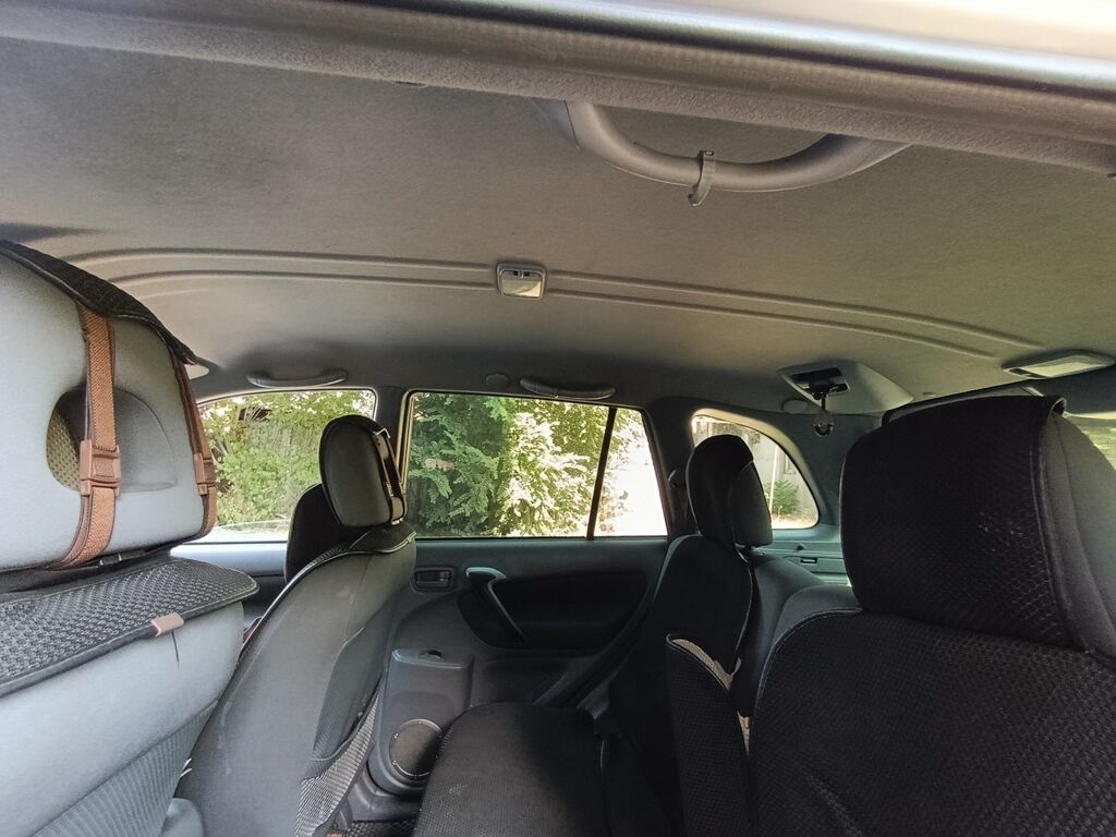 Toyota RAV4: 2001 г., Автомат, Бензин, Внедорожник: фото 5