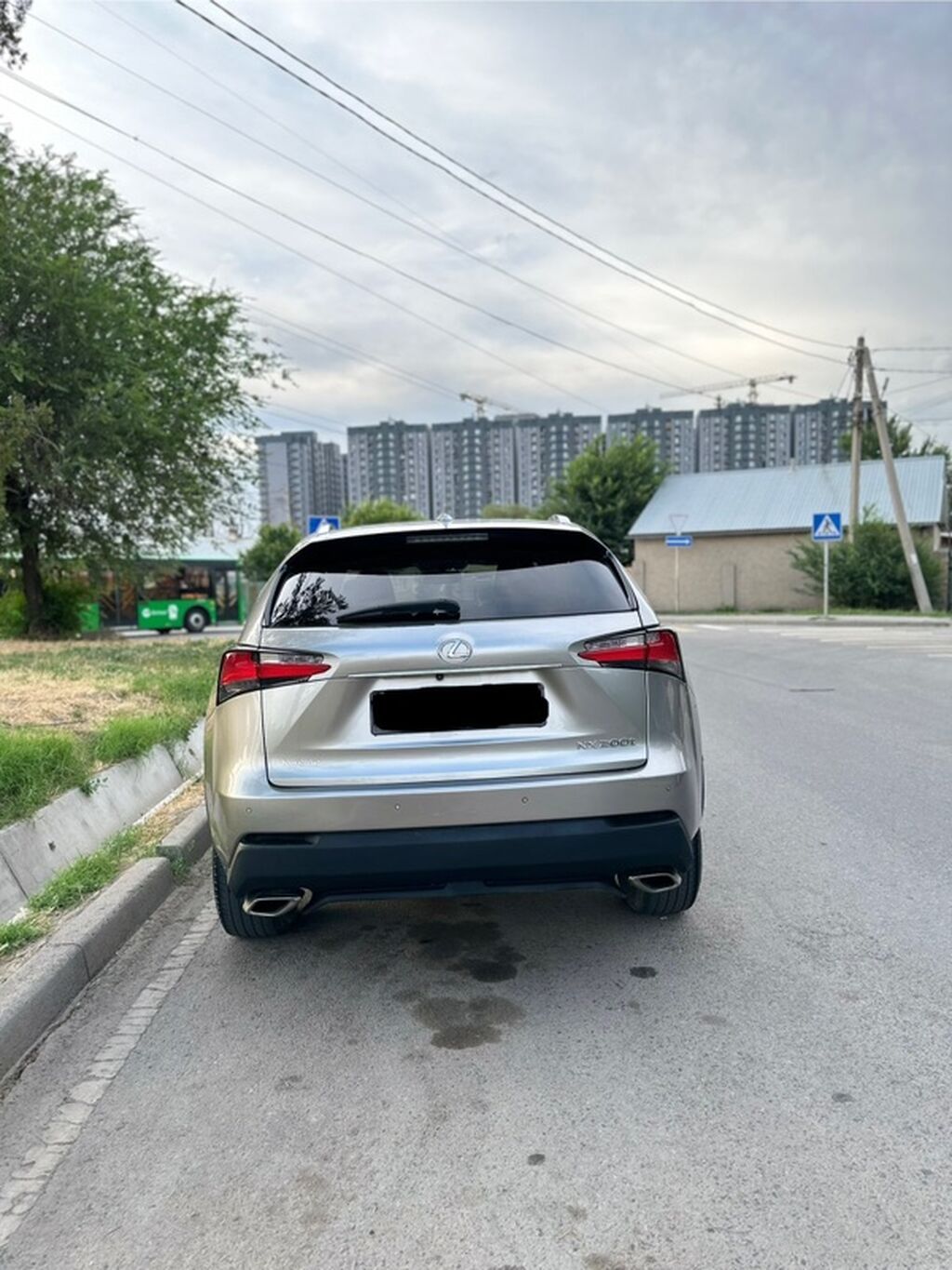 Lexus NX: 2017 г., 2 л, Автомат, Бензин, Кроссовер: фото 2