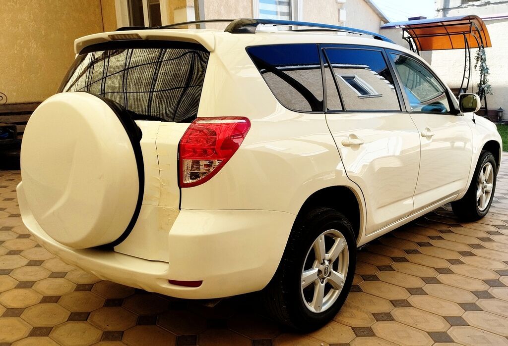 Toyota RAV4: 2006 г., 2 л, Автомат, Бензин, Кроссовер: фото 3