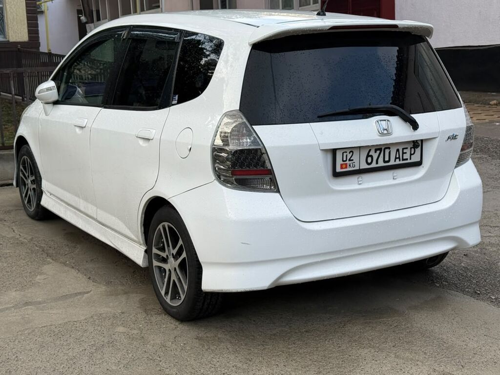 Honda Fit: 2006 г., Автомат, Бензин, Хэтчбэк: фото 5