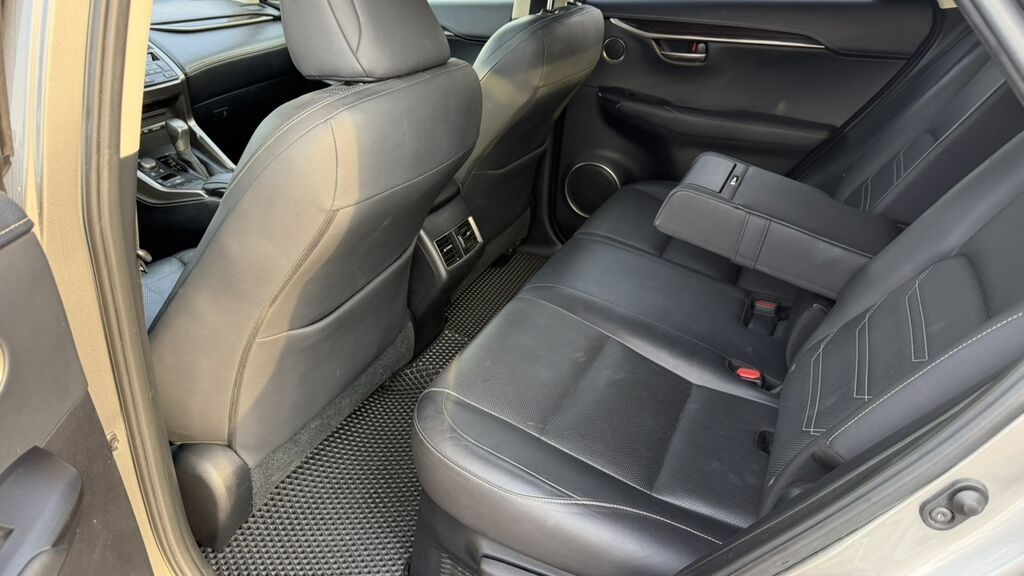 Lexus NX: 2017 г., 2.5 л, Вариатор, Гибрид, Кроссовер: фото 7