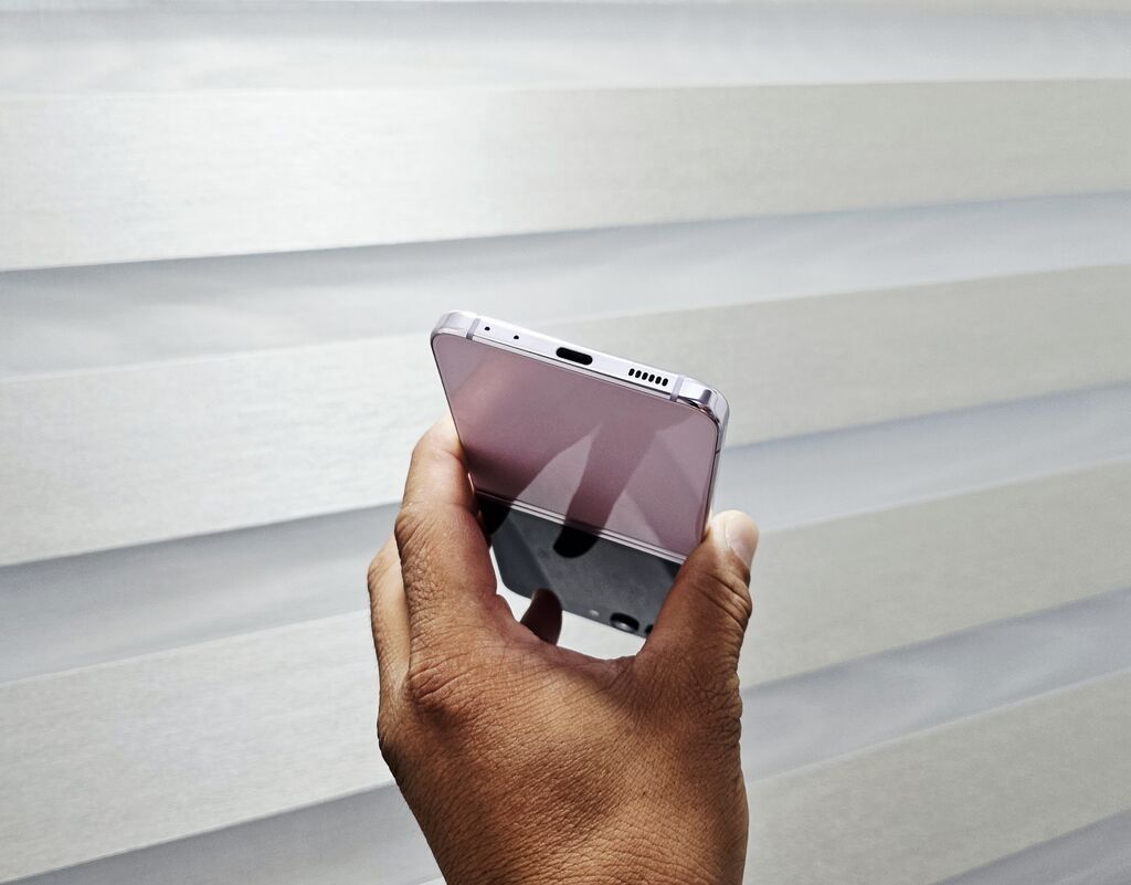 Samsung Galaxy Z Flip 5, Б/у, 512 ГБ, цвет - Розовый, 1 SIM, eSIM, 2 SIM: фото 5