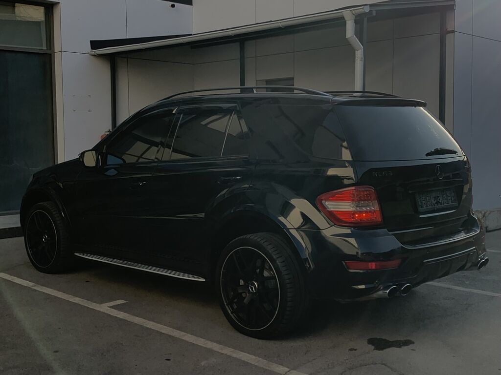 Mercedes-Benz ML-Class AMG: 2009 г., 6.3 л, Автомат, Бензин, Кроссовер: фото 4
