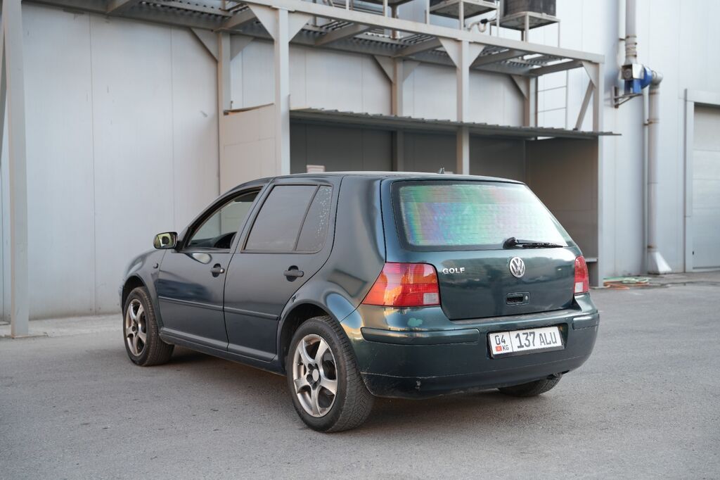 Volkswagen Golf: 2000 г., 2 л, Механика, Бензин, Хэтчбэк: фото 6