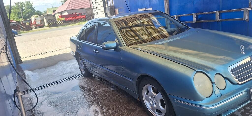 Mercedes-Benz E-Class: 2002 г., 2 л, Автомат, Бензин, Седан: фото 2