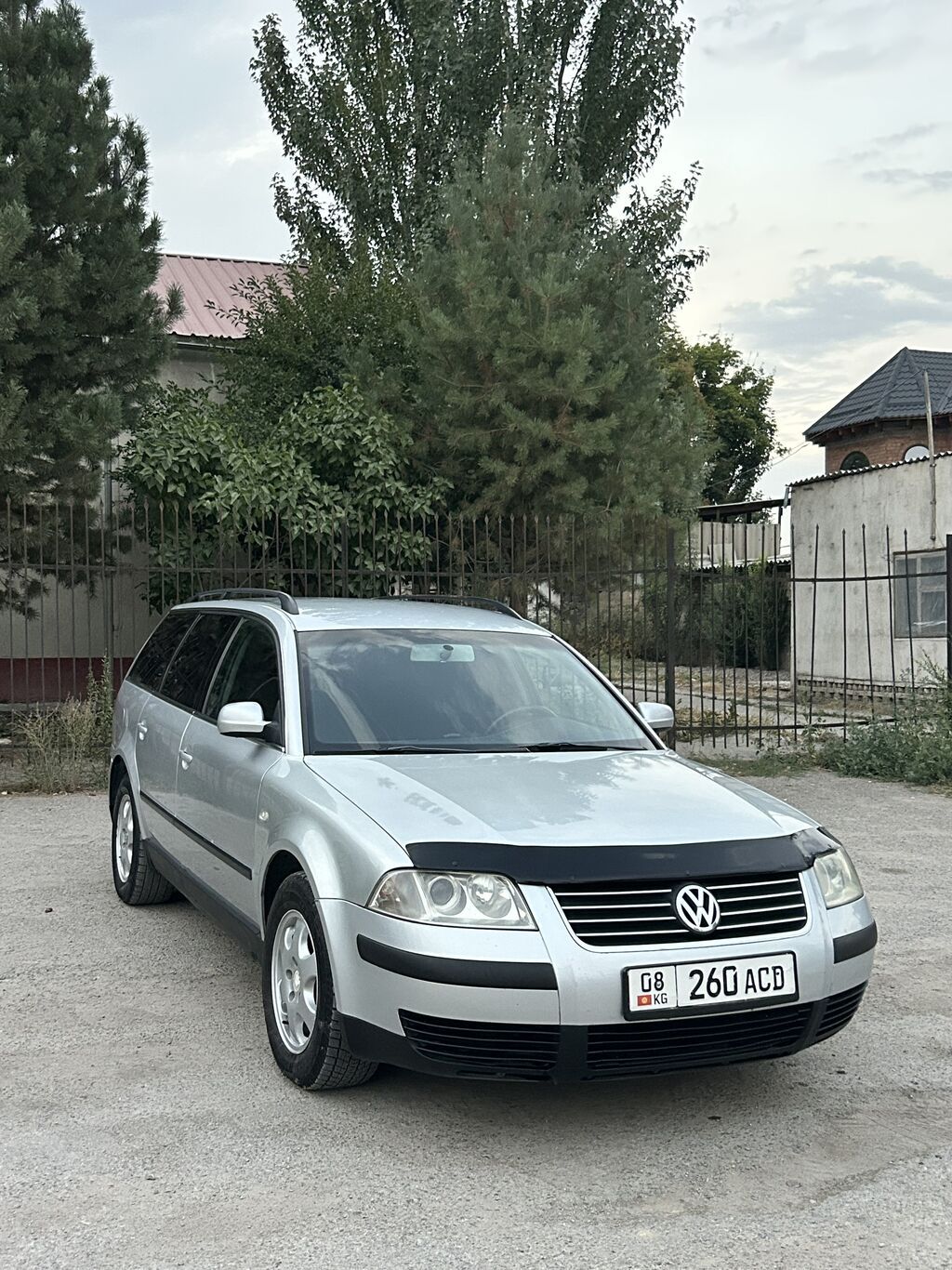 Volkswagen Passat: 2001 г., 1.8 л, Автомат, Бензин, Универсал: фото 2