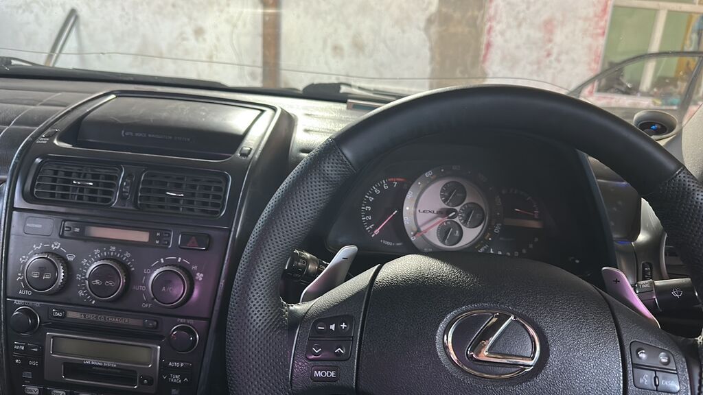 Lexus IS: 2003 г., 2 л, Автомат, Бензин, Седан: фото 4
