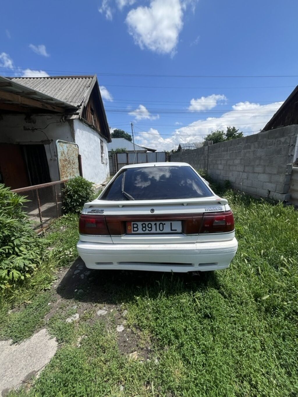 Mazda 626: 1988 г., 2 л, Механика, Бензин, Седан: фото 5