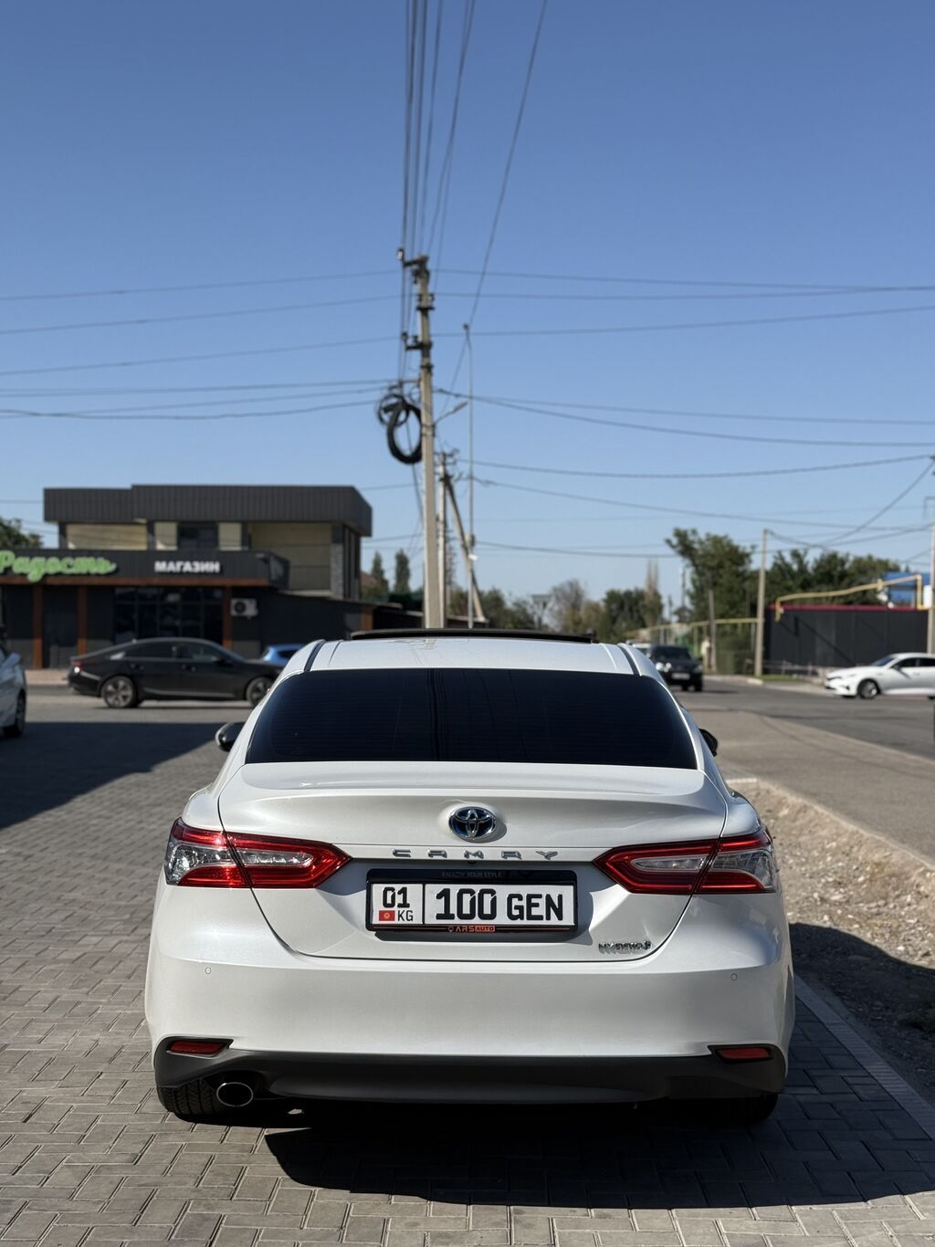 Toyota Camry: 2019 г., 2.5 л, Вариатор, Гибрид, Седан: фото 4