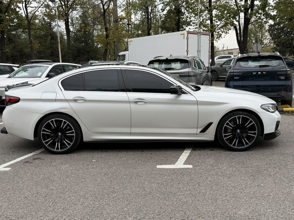 BMW 5 series: 2018 г., 3 л, Автомат, Бензин, Седан: фото 6