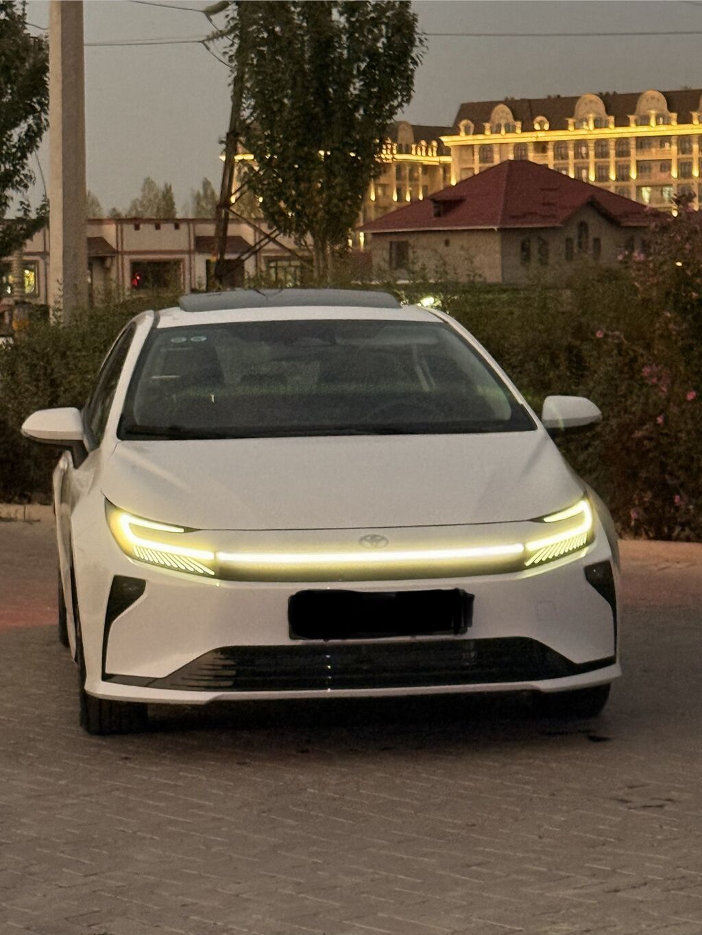 Toyota Corolla: 2026 г., 1.8 л, Вариатор, Гибрид, Седан: фото 8