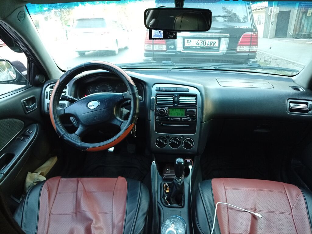 Toyota Avensis: 2000 г., 1.8 л, Механика, Газ, Седан: фото 5