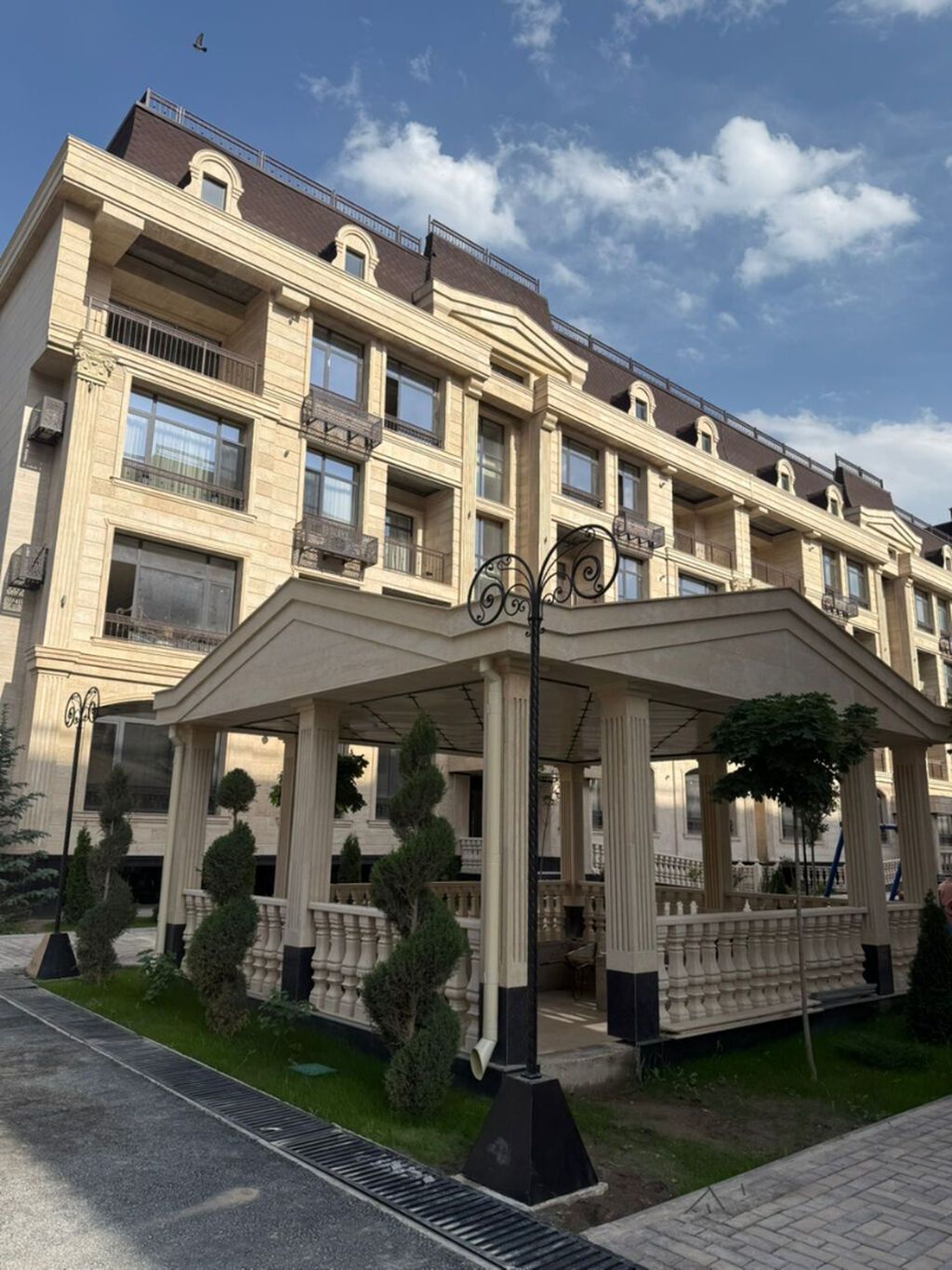 3 комнаты, 122 м², АУЦА Элитка, 3 этаж, ПСО (под самоотделку): фото 2