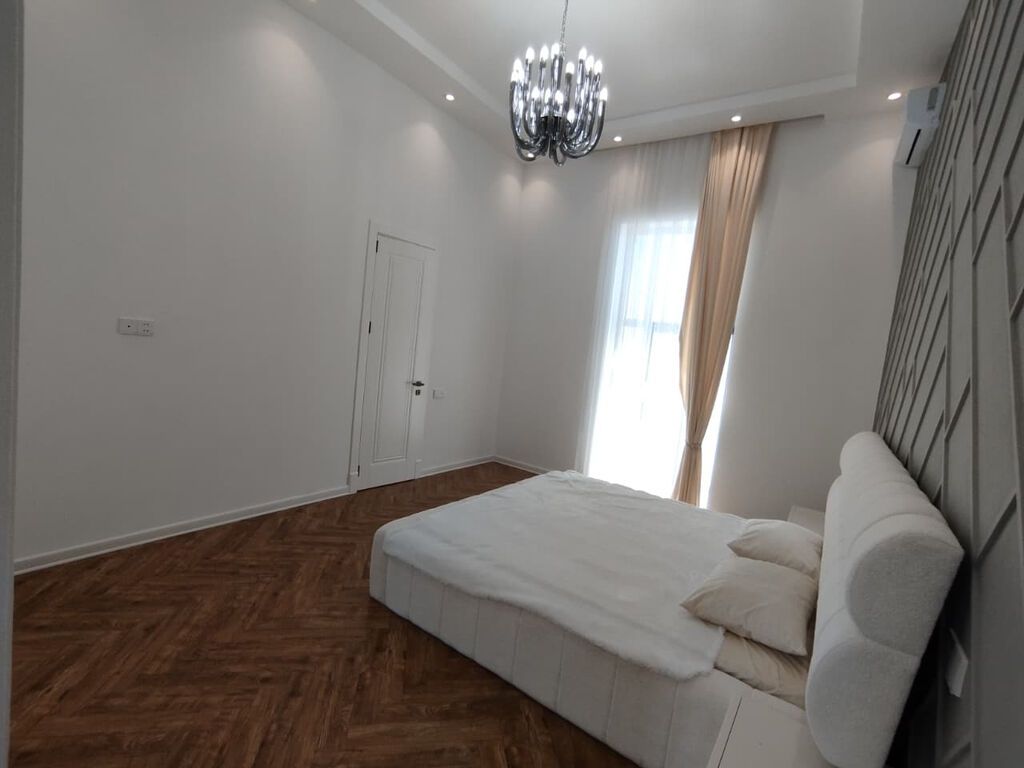 5 otaqlı, 280 kv. m, Kredit yoxdur, Yeni təmirli
