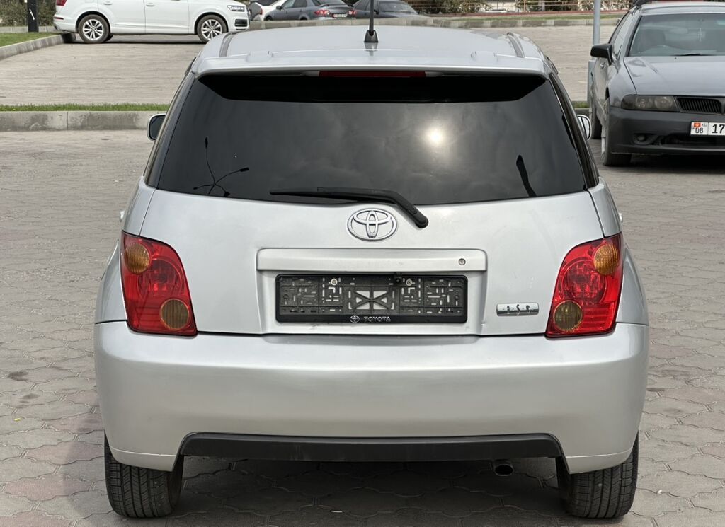 Toyota Ist: 2003 г., 1.3 л, Автомат, Бензин, Хэтчбэк: фото 5